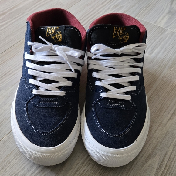Mens Vans Size 10.5 - Picture 1 of 4